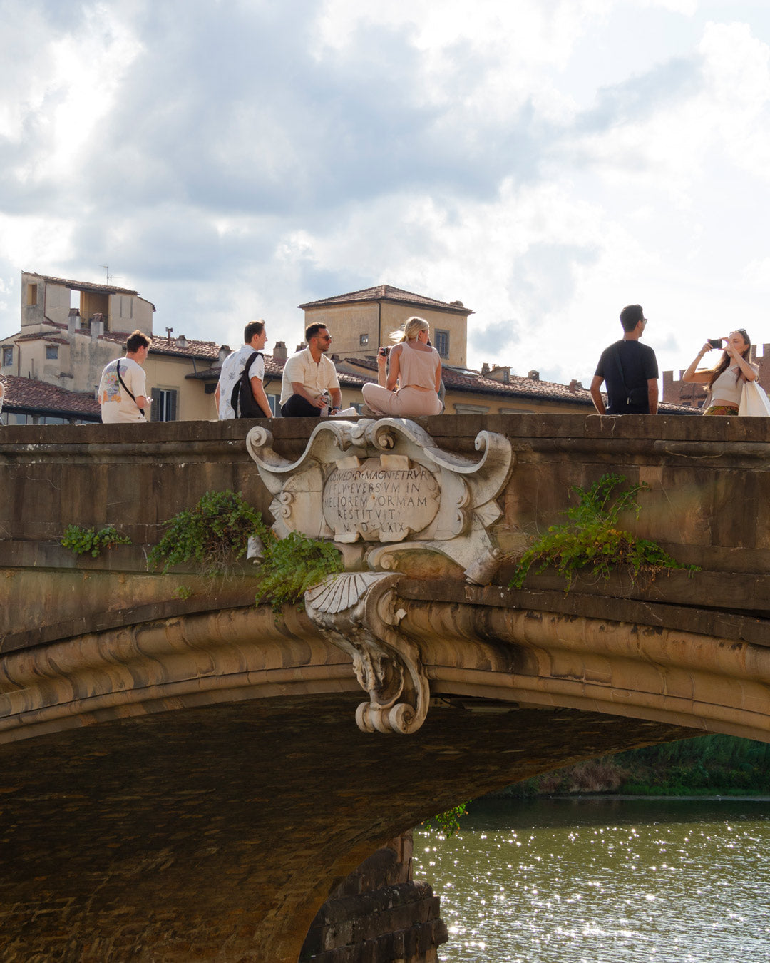 florencia en primavera, escapadas culturales por Europa, calles empedradas de Florencia, puente Santa Trinita, viajes para la primavera, planes de primavera en Italia, escapadas de primavera