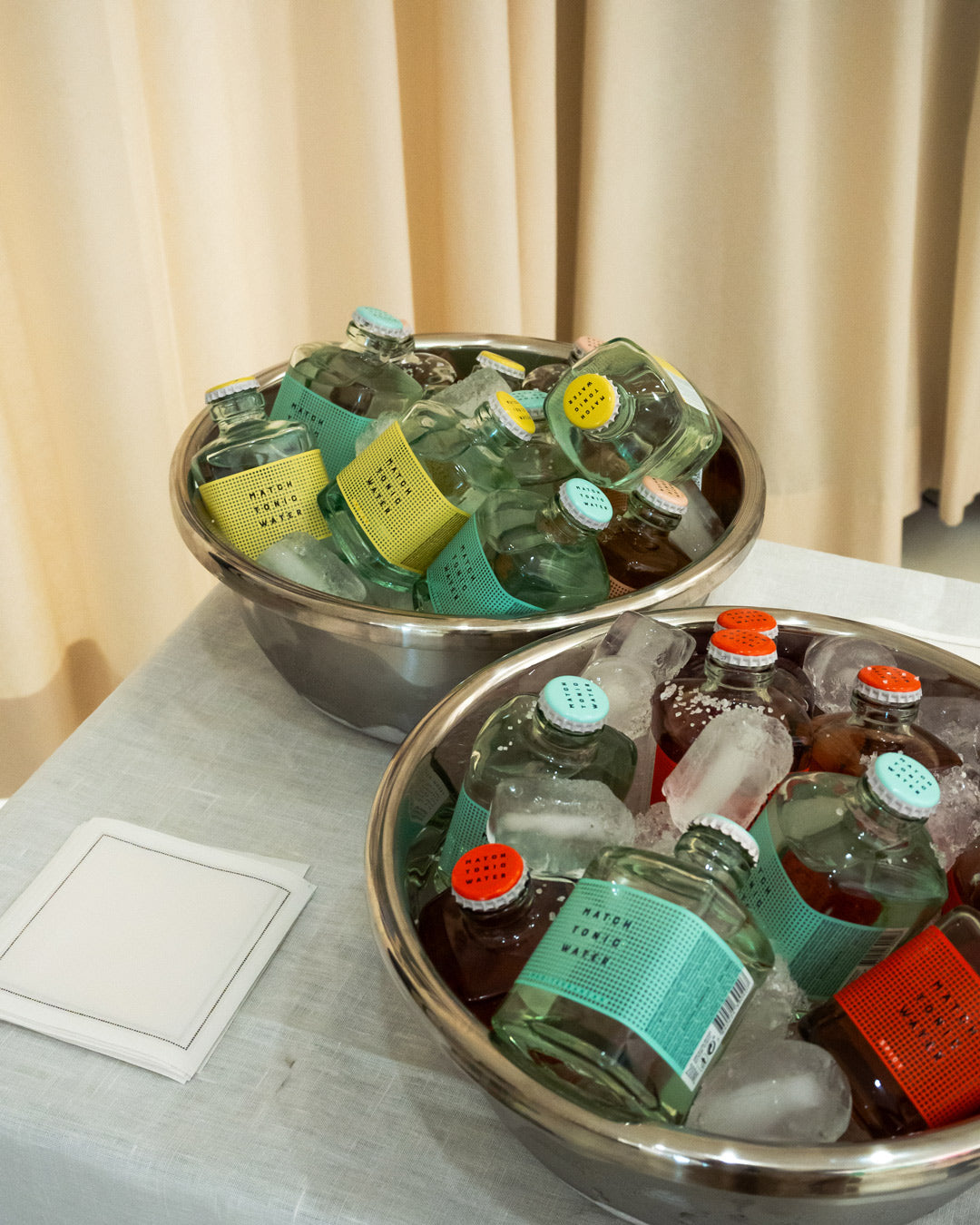 Le Periplo y Match Tonic Water en ele evento de Rughara Haus Madrid