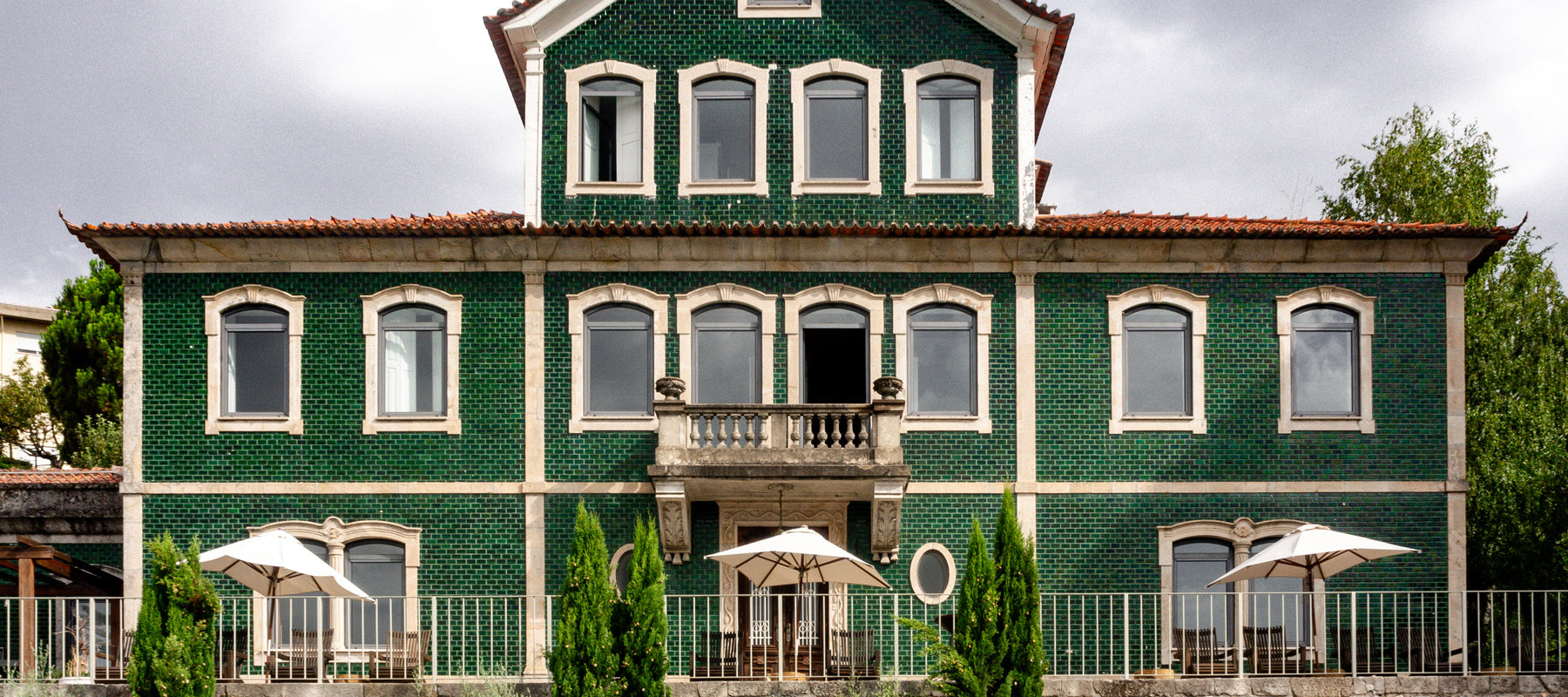 lamego hotel & life, hotel lamego portugal, alojamiento valle del duero, hotel con piscina climatizada duero, escapada romántica lamego, hotel con spa lamego, retiro valle del duero, turismo rural portugal, hotel boutique lamego, restaurante o comendador lamego, bar 1926 lamego, vacaciones valle del duero, hotel en quinta da vista alegre, experiencia gastronómica portugal, turismo en lamego