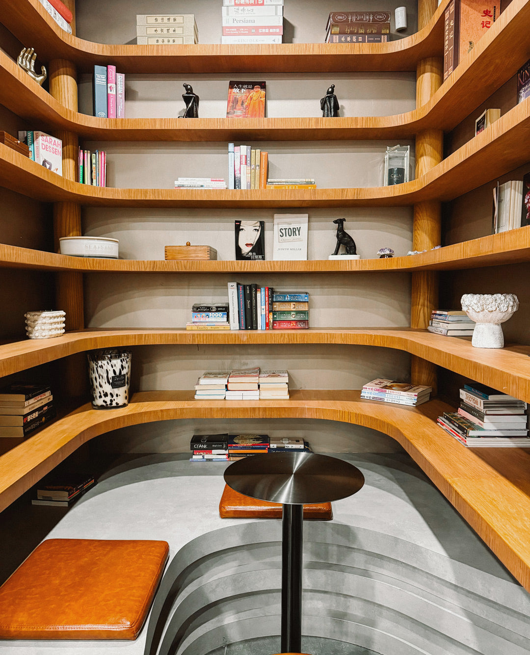 Guía Toronto Weekender de Le Periplo. Una edición de viaje slow con 115 recomendaciones seleccionadas por zonas: Oeste, Centro, Este y las Islas. Inspiración viajera para descubrir la diversidad, la gastronomía y la atmósfera artística de Toronto, Canadá.