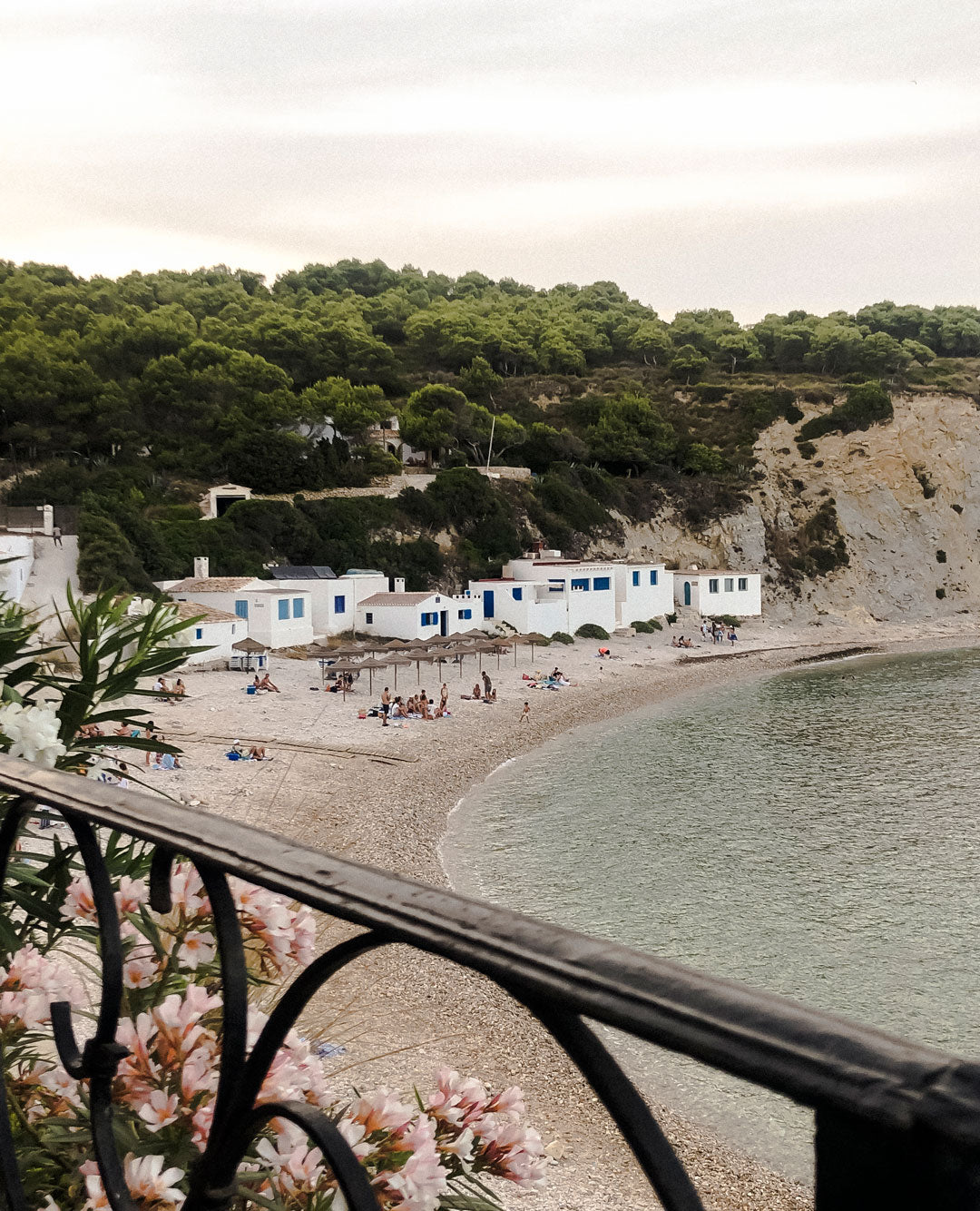Vistas de la Cala Portixol en Jávea.